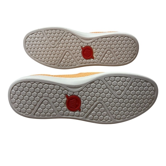 BORN Patton Slip-on Walking Shoes in Papaya Size 10 NWT - Picture 9 of 9